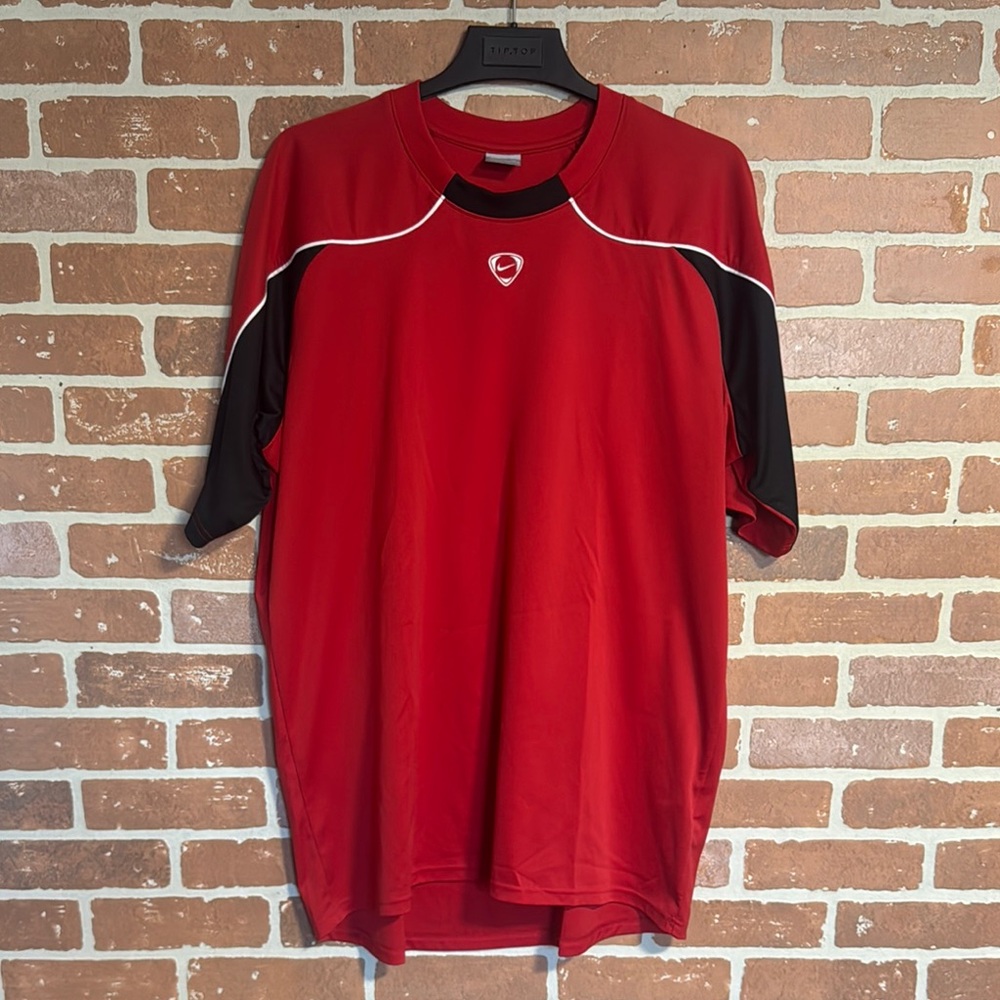 Nike 2000’s style short sleeve.